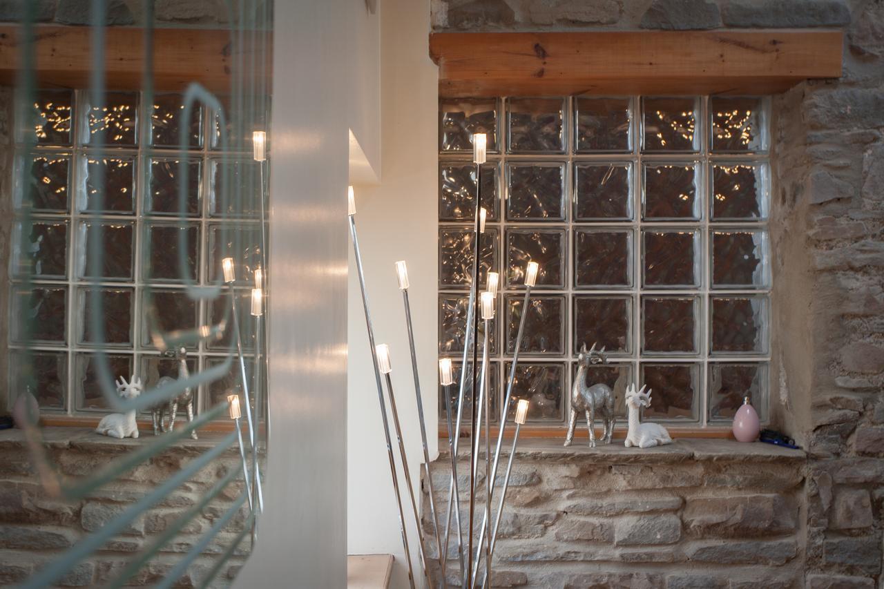 Beudy Bach Bed & Breakfast Cross Hands Ngoại thất bức ảnh